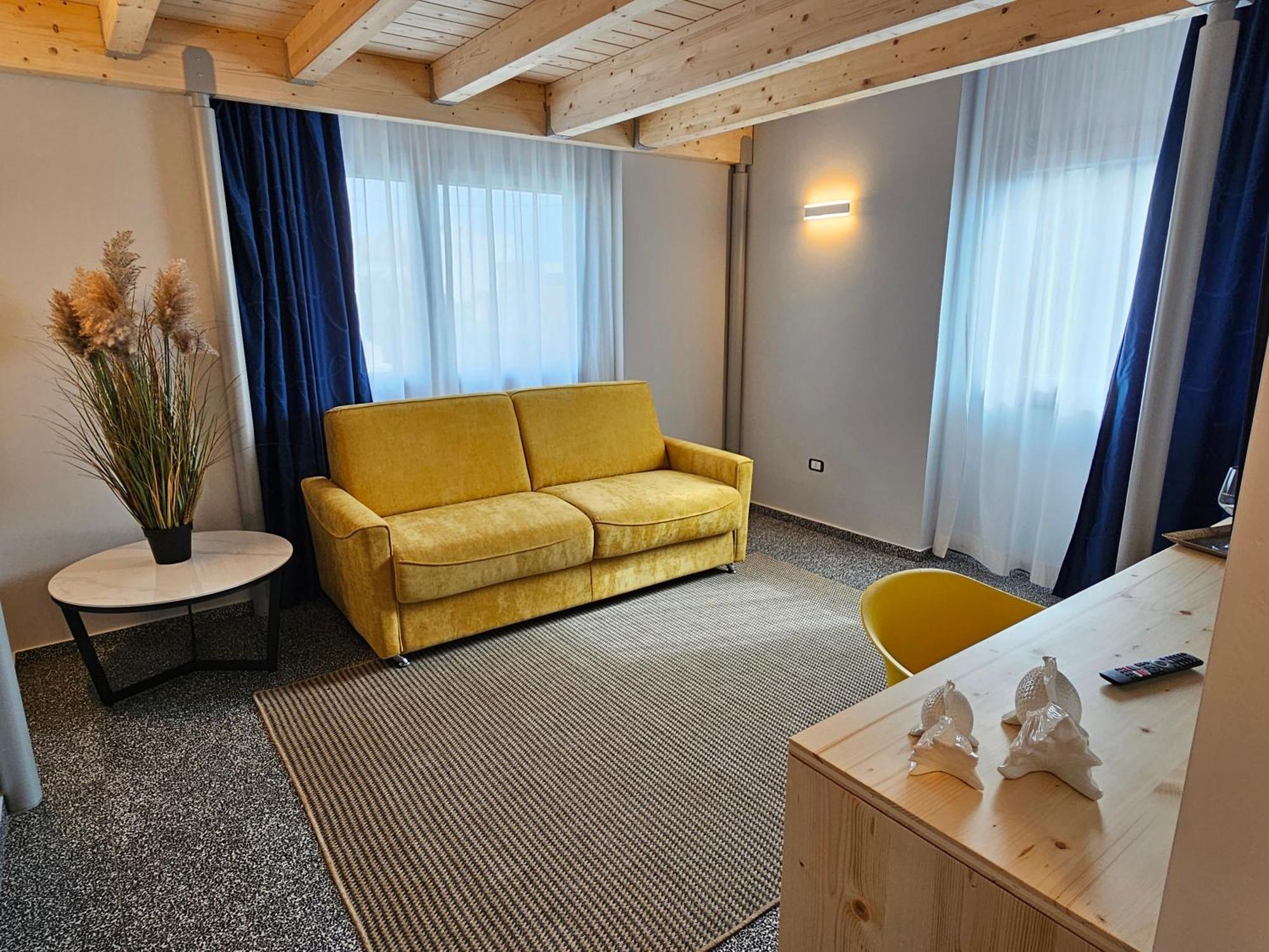 Costiero Elegant Suites B&B גאליפולי מראה חיצוני תמונה