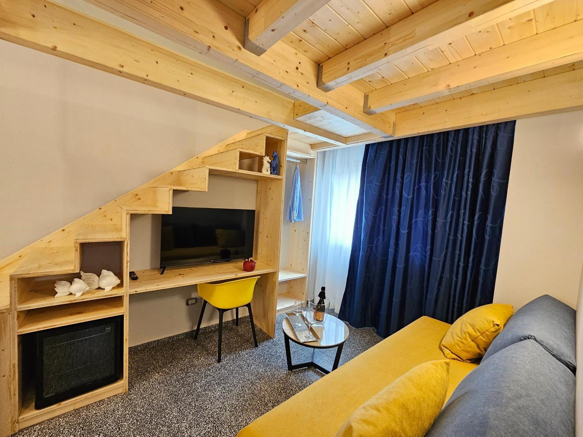 Costiero Elegant Suites B&B גאליפולי מראה חיצוני תמונה